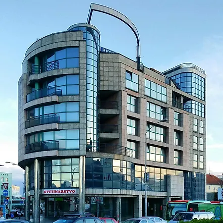 Happy Blue Downtown Center Bratislava