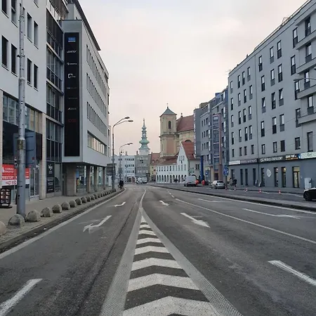 Happy Blue Downtown Center ברטיסלאבה