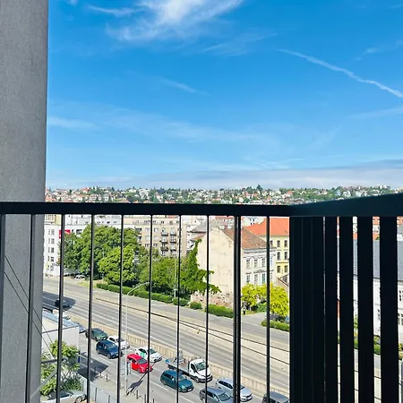 דירה Happy Blue Downtown Center ברטיסלאבה