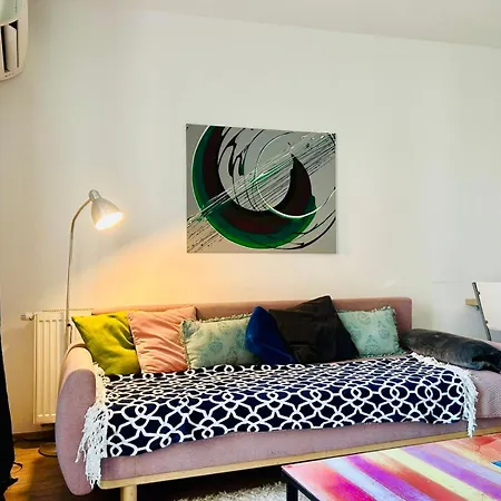 Happy Blue Downtown Center Apartment *