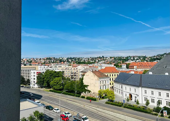 Happy Blue Downtown Center Apartment