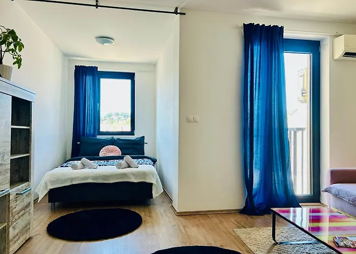 Apartment Happy Blue Downtown Center Bratislava